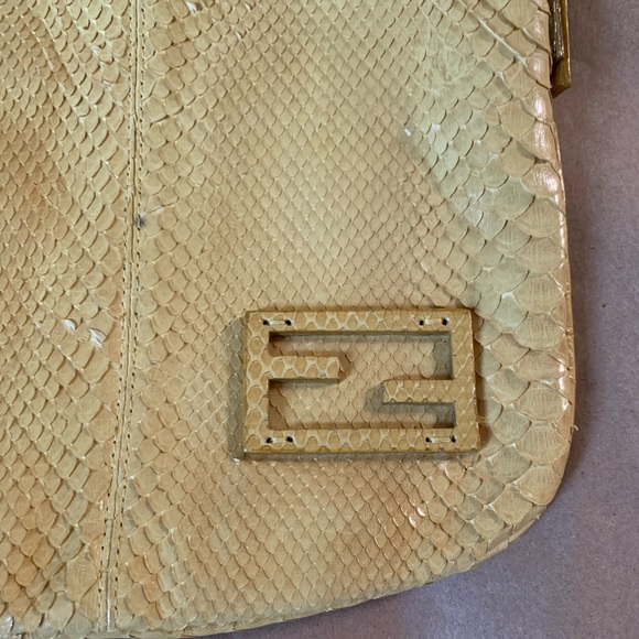 Vintage Fendi snakeskin handbag - Picture 3 of 7